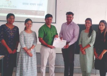 डॉ. उल्हास पाटील फिजिओथेरेपी महाविद्यालयात रंगली मराठी काव्य वचन स्पर्धा