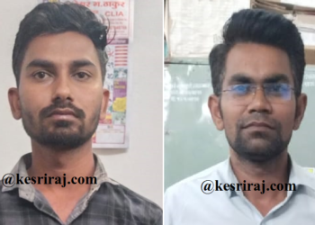 सकारात्मक अहवाल तयार करून देण्याच्या नावाखाली लाच मागणाऱ्या लिपिकांना अटक