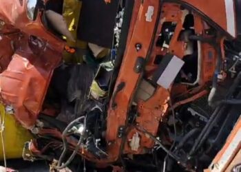 भरधाव आयशर-ट्रकच्या धडकेत तीन जण ठार, एक जखमी