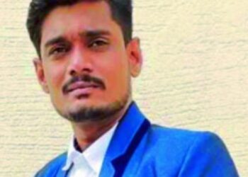 टपाल कर्मचाऱ्याची पुलाखाली गळफास घेऊन आत्महत्या