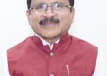 प्राचार्य सुरेश जैन यांच्यासह लिपिकाला ९ हजारांची लाच घेताना अटक