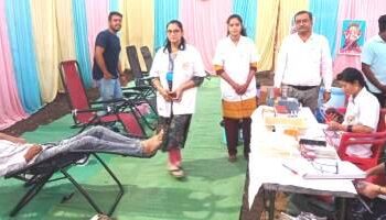भामलवाडी येथे सुरू असलेल्या शिवपुराण कथे निमित्त भव्य रक्तदान शिबिर संपन्न