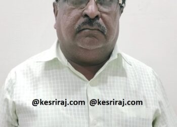 हद्दपार गुन्हेगाराच्या हातात कोयता, पोलिसांनी केली अटक