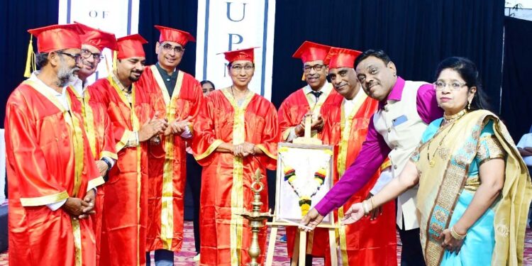 रूग्ण अर्ध्यारात्री आला तरी त्याला टाळू नका – पद्मश्री डॉ. रवींद्र कोल्हे