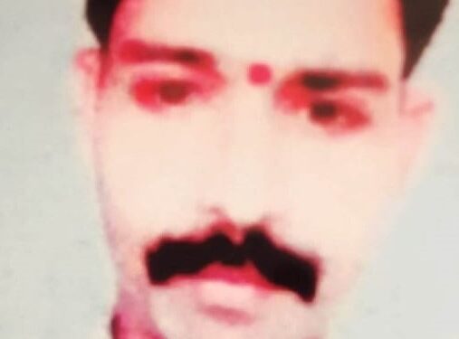 कंपनीतील कामगाराची छतावर गळफास घेऊन आत्महत्या