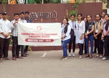 गोदावरी इन्स्टिट्यूट ऑफ मॅनेजमेंट अँड रिसर्च महाविदयालयाची रेमंड कंपनीला औदयोगिक अभ्यास भेट