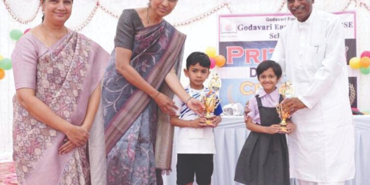 गोदावरी अभियांत्रिकी महाविद्यालयात आईईईई  टेक्नोवेशन २०२४