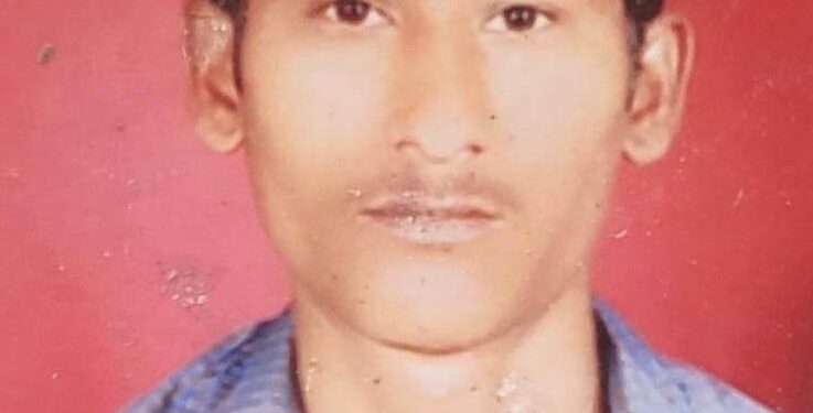 धावत्या रेल्वेखाली येऊन अपंग तरूणाची आत्महत्या