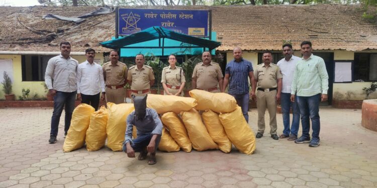 शासकीय वैद्यकीय महाविद्यालयात महात्मा फुले यांच्या जयंतीनिमित्त अभिवादन