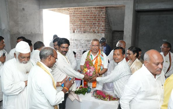 कार्यकर्त्यांच्या भावनांमधून शोधताय विकासाची नवी वाट