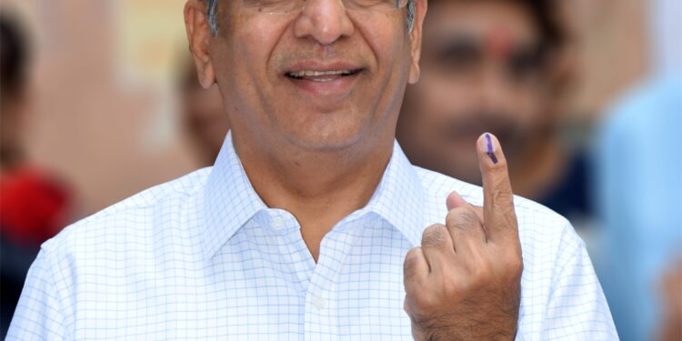 सक्षम लोकशाहीसाठी मतदान करणे आपले कर्तव्य – अशोक जैन