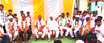 आदिवासींसाठी केंद्र सरकारच्या योजना राबविण्याचा मानस