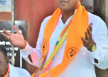 एक वेळ उद्धव बाळासाहेब ठाकरेंच्या शिवसेनेला संधी द्या!