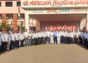 गो.से. हायस्कूल, पाचोरा येथे महाराष्ट्र दिन व कामगार दिनाचा कार्यक्रम