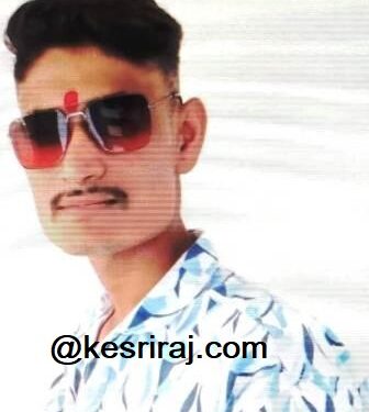 तरूणाची छताला गळफास घेवून आत्महत्या