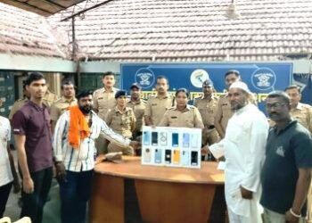 गहाळ झालेले मोबाईल मूळ मालकांना मिळाले परत