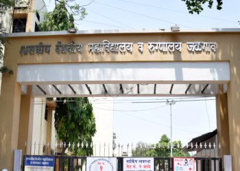 कॅन्टीन मिळण्यासाठी डॉक्टरांचे अधिष्ठातांना निवेदन