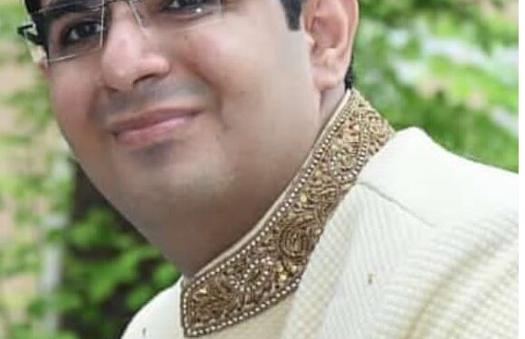 हृदयद्रावक, मुलाच्या वाढदिवशी तरुण पित्याची गळफास घेऊन आत्महत्या !