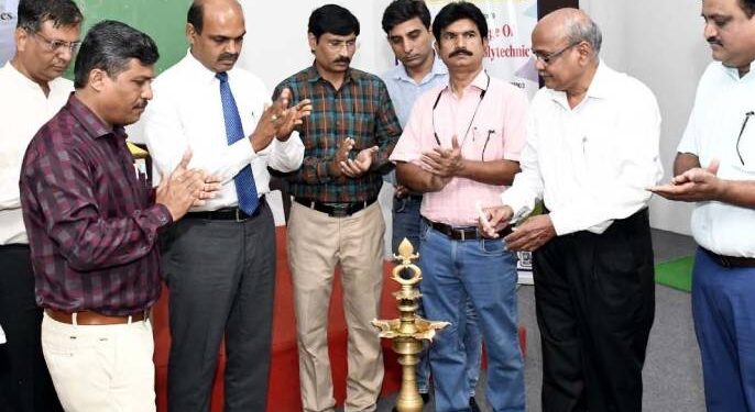 मशीन लर्निंग अँड डाटा ऍनालिटिक्स युजिंग पायथॉन प्रोग्रामिंगवर उपक्रम