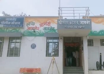 दगडफेकीप्रकरणी ३०० ते ४०० जणांवर गुन्हे दाखल, १४ जणांना अटक