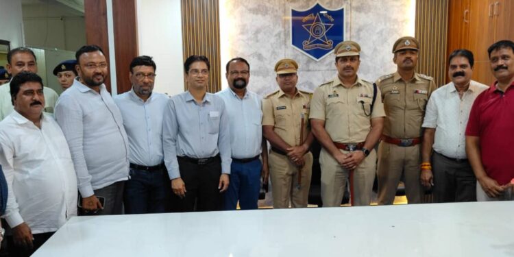 एमआयडीसी पोलीस ठाणे अंमलदार नूतन कक्षाचे उदघाटन