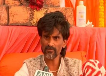 सगेसोयऱ्यांचा कायदा करा ,अन्यथा मुंबईत आंदोलन ; मनोज जरांगे पाटलांचा इशारा