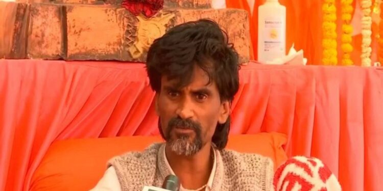 सगेसोयऱ्यांचा कायदा करा ,अन्यथा मुंबईत आंदोलन ; मनोज जरांगे पाटलांचा इशारा