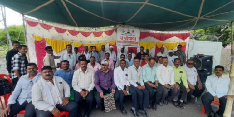 माजी सैनिकांच्या परिवाराचे भत्ते मिळण्यासाठी साखळी उपोषणाला सुरुवात