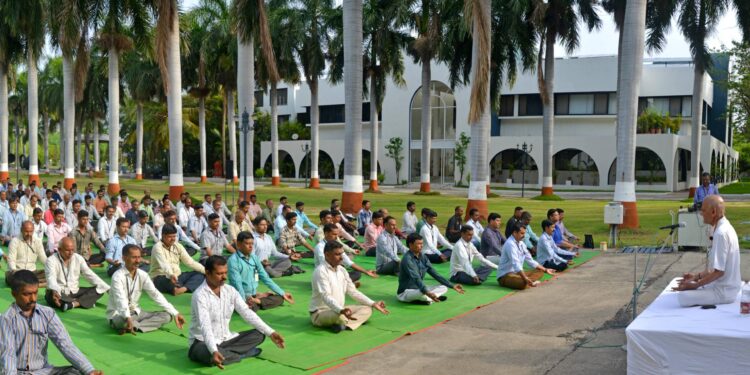 जैन इरिगेशनच्या सर्व आस्थापनांमध्ये जागतिक योग दिवस साजरा