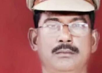 महिला कॉन्स्टेबलसोबत ‘नको त्या’ अवस्थेत आढळलेला पोलीस अधिकारी झाला हवालदार