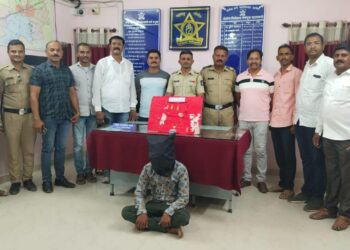 कुठलाही धागादोरा नसताना दागिने चोरट्याला पोलिसांनी केली शिताफीने अटक