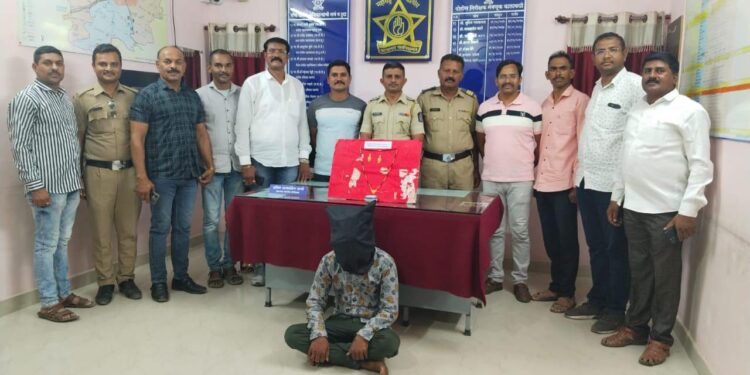 कुठलाही धागादोरा नसताना दागिने चोरट्याला पोलिसांनी केली शिताफीने अटक