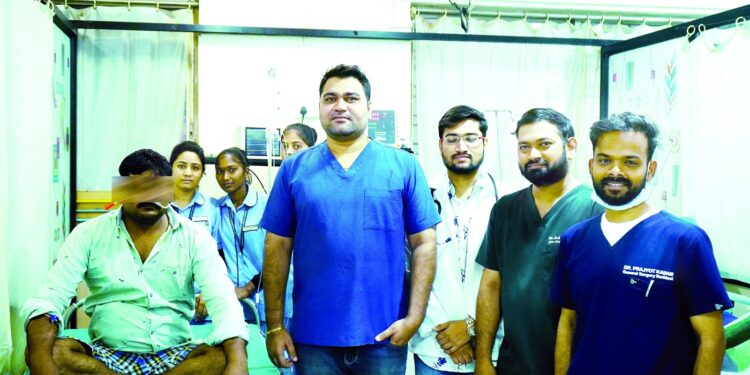 २४ वर्षीय तरूणाच्या गुदद्वाराची गुंतागुंतीची शस्त्रक्रिया यशस्वी