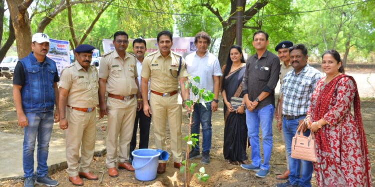 उद्याच्या जगण्यासाठी आज वृक्षारोपण महत्वाचे : डॉ. महेश्वर रेड्डी