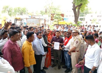 आदिवासी बांधवाकडून जामनेर येथे निषेध-आक्रोश मोर्चा