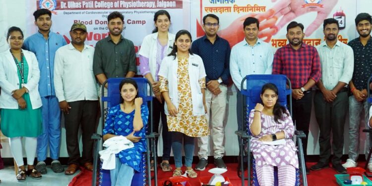 रक्तदाता दिनानिमीत्त ७८ दात्यांचे रक्तदान