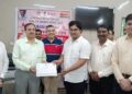 शिरसोली येथील बारी समाज विद्यालयात विद्यार्थ्यांचे ढोलताशांच्या गजरात स्वागत