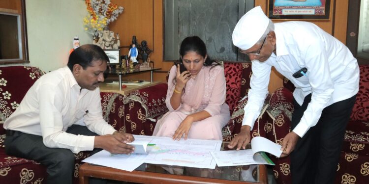 केंद्रीय राज्यमंत्री रक्षा खडसे “मेगा रिचार्ज” योजने संबंधी घेतला आढावा