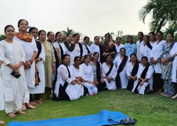 भाजपा महिला मोर्चातर्फे योग साधनेद्वारे योग दिन साजरा