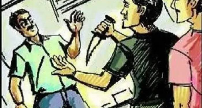 आसोदा गावात शस्त्राचा धाक दाखवून ३ हजार रुपये लुटले !