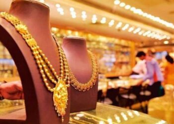 जळगावात सोने अडीच हजार रुपयांनी घसरले