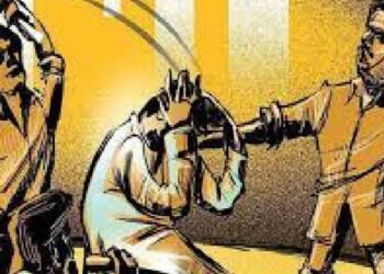 दुचाकीचा कट लागल्याच्या कारणावरून तरुणाचे डोके फोडले !