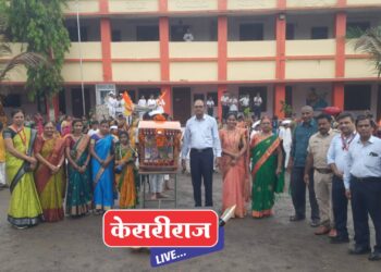 शिरसोली-बारी समाज माध्यमिक विद्यालयात आषाढी एकादशीनिमित्त वृक्ष दिंडी