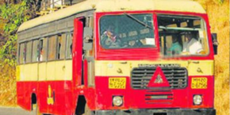 ग्रामीण भागामध्ये शालेय वेळेत एसटी बसच्या फेऱ्या, थांबे वाढवा