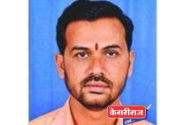 माजी सरपंचांची झाडाला गळफास घेऊन आत्महत्या