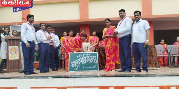 शिरसोली येथील बारी विद्यालयात गुरुपौर्णिमेनिमित्त वक्तृत्व स्पर्धा उत्साहात