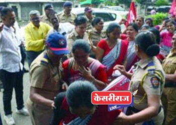 आयटकतर्फे गटप्रवर्तकांचे जिल्हाधिकारी कार्यालयाजवळ जेलभरो आंदोलन