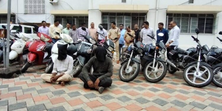 एलसीबीचा धडाका : विविध ८ गुन्हे उघड करून महागड्या कार, दुचाकीसह मुद्देमाल चोरट्याना अटक