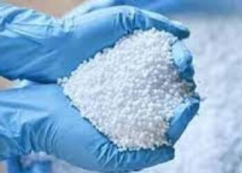 मुदत संपलेल्या ४० बॅग खतांची विक्री, नमुने प्रयोग शाळेत पाठवले