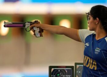 ऐतिहासिक : ऑलिम्पिकमध्ये भारताच्या मनू भाकरने कांस्य पदक जिंकले !